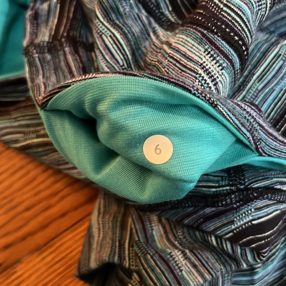 LULULEMON Wunder Under Full Length Leggings, Size 6, blue striped pattern - Picture 3 of 5